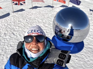 Zubní lékařka loni zdolala jako třetí Češka Mount Everest. Teď dobyla Jižní pól a čeká ji výstup na nejvyšší horu Antarktidy