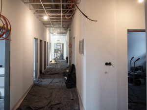 Operační sály v olomoucké Fakultní nemocnici prošly rekonstrukcí. Zkrátí čekací doby na oční klinice