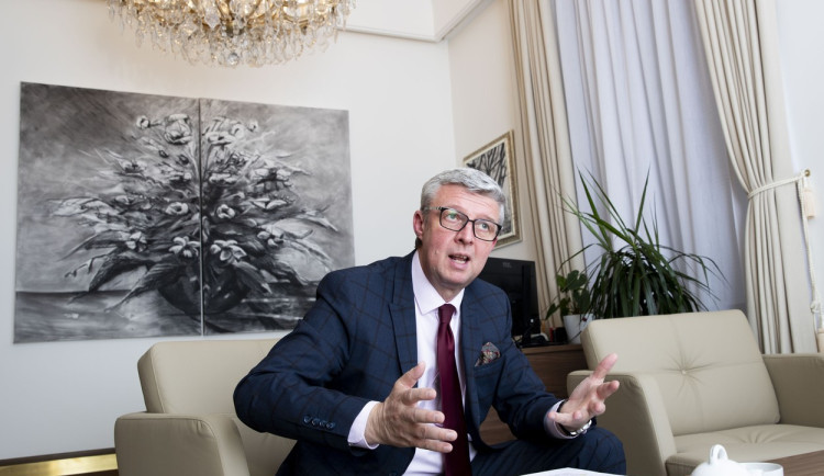 size3-17049202947089-139-jureckuv-vecirek-kdybych-byl-v-pozici-premiera-tak-ho-vymenim-rika-predseda-stinove-vlady-karel-havl