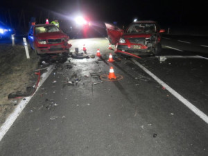 Řidič srazil na Přerovsku holčičku, musel přiletět vrtulník. Zrovna vystoupila z havarovaného vozu