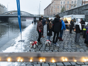 Slabá elektřina na olomoucké náplavce? Soustavu prověřil vyšší odběr při vánočních trzích