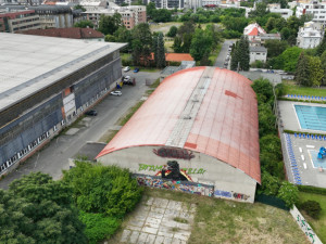 Malou halu u olomouckého zimního stadionu čeká zřejmě v letošním roce demolice
