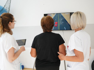 Rehabilitace s videohrami. Pacienti v šumperské nemocnici zlepšují stabilitu a pohyb na speciální plošině