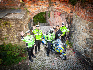 Adrenalin za volantem? Pro policistu pomocník, pro závodníka ohrožení, říká Olga Lounová