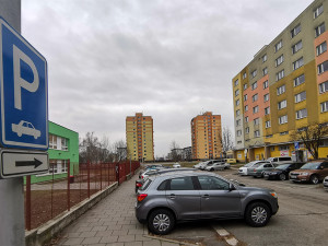 Parkovací plán pro Olomouc má trhliny, ukázala analýza. Rozšíření placených zón se odkládá
