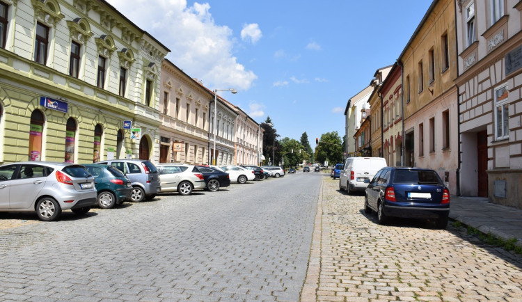 Město se může pustit do rekonstrukce ulice, rozhodl krajský úřad