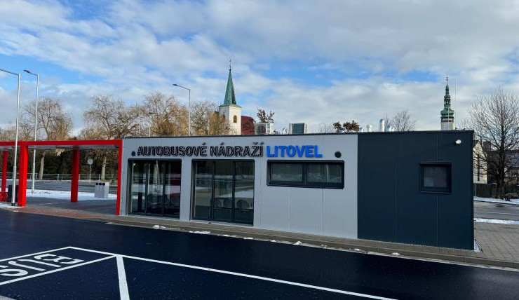 Litovelští se dočkali. Nové autobusové nádraží zahajuje provoz