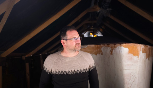 Od dětství si přeje obeplout svět. Na splnění snu se připravuje roky