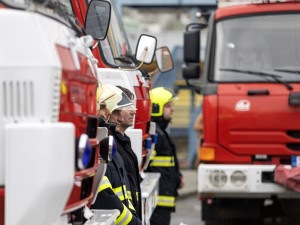 FOTOGALERIE: Nová budova i předávání cisteren dobrákům. Hasiči z kraje získali lepší zázemí a techniku