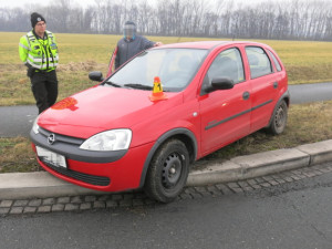 Nezodpovědní senioři za volantem. Policisté v Olomouckém kraji přistihli tři opilé penzisty