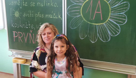 size3-17073897808869-60-zemrela-byvala-policistka-petra-pro-jejiz-osvojenou-dceru-vznikla-sbirka-penize-ted-pouziji-i-na-poh