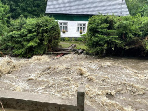 Povodňové ohrožení na severu kraje, olomoucká náplavka pod vodou. Meteorologové zvýšili výstrahy