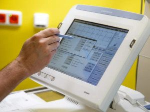 Naděje pro nemocné se srdcem. Kardiologové z Olomouce provedli první operaci v ČR novou metodou