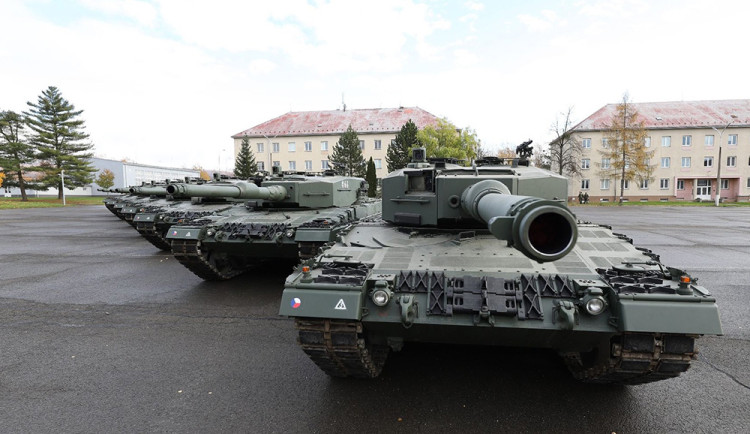 Německé tanky za pomoc Ukrajině. Na Libavou by mohly zamířit další desítky Leopardů