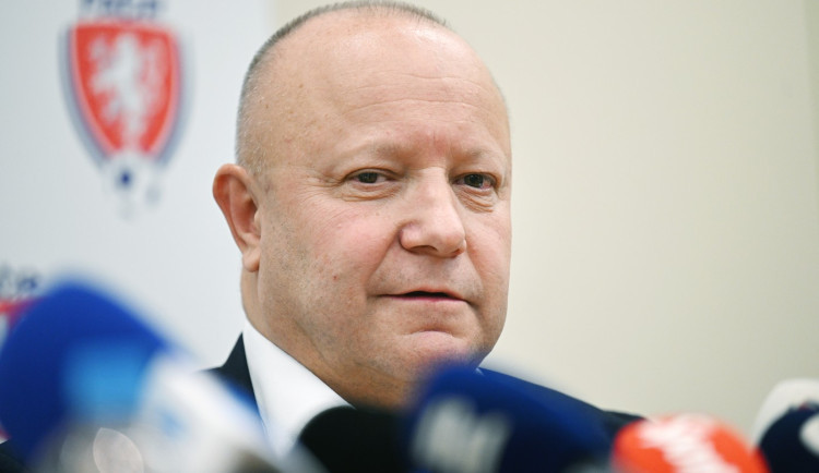 size3-17086287798547-2-rozhodci-celi-vetsi-agresivite-rika-predseda-fotbalove-asociace-petr-fousek