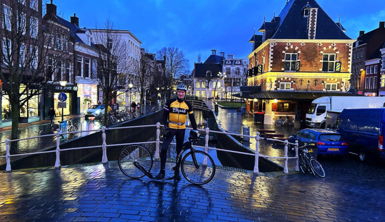 Hasičký velitel z Uničova uspěl v extrémním závodě koloběžek v Holandsku. Přes dvě stě kilometrů zvládl za dvanáct hodin