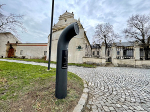 V Olomouci začal fungovat nový Poesiomat. Slyšet lze Plíhala, Kryla, Krobota, ale i básně Jiřího Wolkera