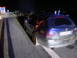 U Olšan se v noci dvakrát po sobě bouralo. Nejprve havarovalo BMW, poté do dodávky narazil Renault