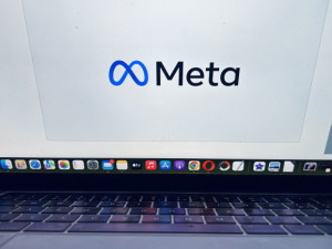 Uživatelé po celém světě se potýkali s výpadkem služeb firmy Meta