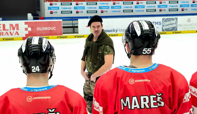 Olomoucké příprava na play-off podle hollywoodského trháku: do akce míří Hanební kohouti
