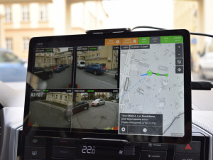 Skenovací elektromobil hlídá platby za parkování v Olomouci. Za první měsíc odhalil stovky přestupků