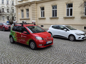 Skenovací elektromobil hlídá platby za parkování v Olomouci. Za první měsíc odhalil stovky přestupků