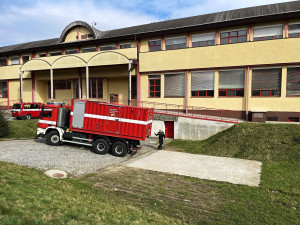 FN Olomouc v sobotu fungovala na záložních elektrocentrálách. V akci bylo i hasičské energocentrum