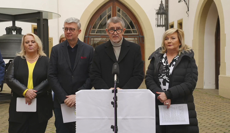 Olomoucká radnice hostila zasedání Babišovy stínové vlády. Krajně nevhodné, kritizuje opozice