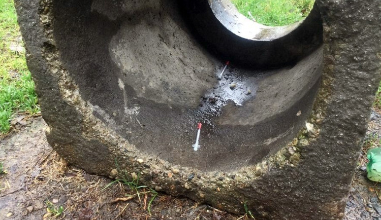 Strážníci v Olomouci evidují vyšší počet nálezů injekčních stříkaček. Případy zapisují i do online mapy