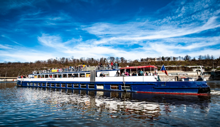 Den Vltavy spustil lodní sezónu v Praze