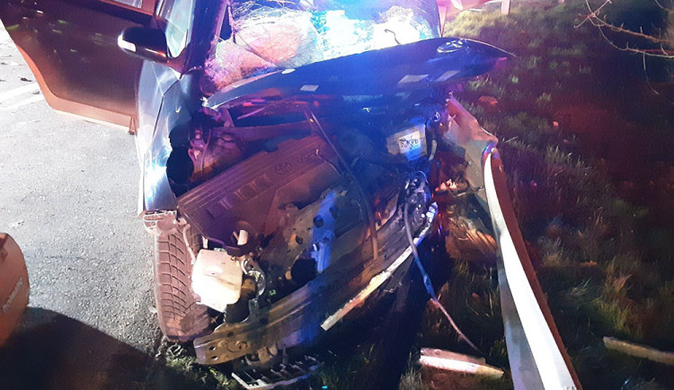 Řidička nedala přednost při odbočování, u Mohelnice se při nehodě zranilo pět lidí