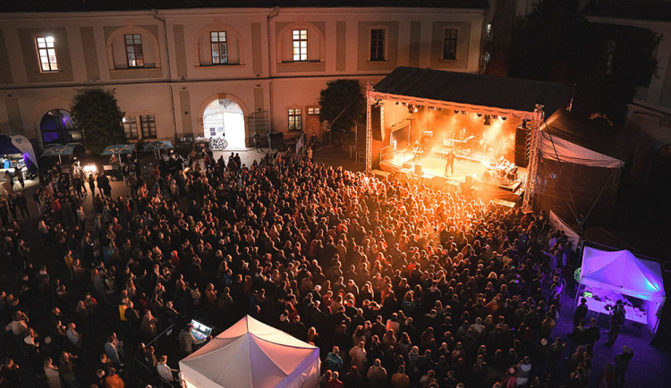 Koncerty, besedy i netradiční zážitky. Olomouc na začátku května rozproudí majáles Univerzity Palackého