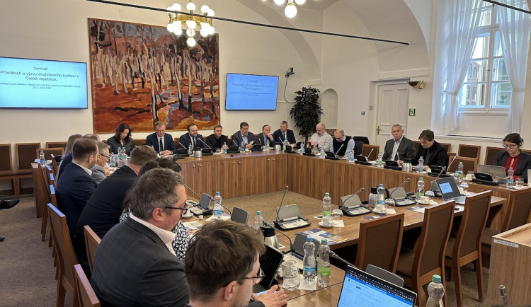 size3-17115339771809-241-s-bytovou-krizi-by-mohlo-pomoct-druzstevni-bydleni-v-cesku-je-stale-opomijenym-tematem