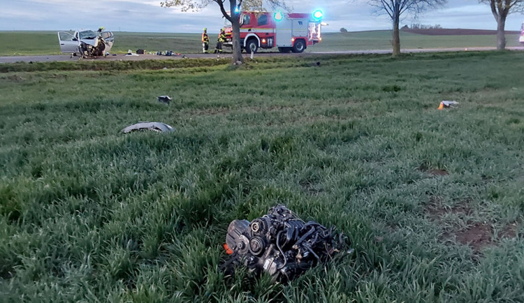 Při dopravní nehodě mezi obcemi Olšany u Prostějova a Studenec zemřel pětatřicetiletý řidič