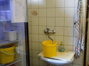 Vyhlášená restaurace Bristol měla havárii s odpadem, inspekce zavřela kuchyni. Zbytek podniku je v provozu