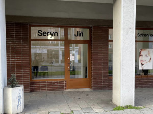 Lidé vzpomínají na nejznámějšího olomouckého holiče. Jičí Seryn zemřel ve spánku v nedožitých osmdesáti letech