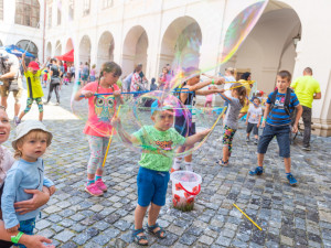 Festival Holešovská Regata opět chystá i soutěž plavidel: přihlaste se taky