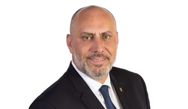 Primátor Prostějova Jura končí v čele fotbalového klubu. Za ANO kandiduje do Senátu