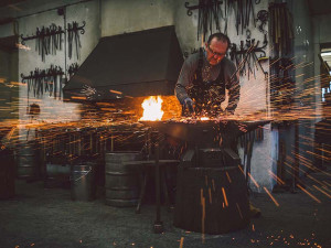 Nová výstava i přehlídka historických vozidel. Hrad Helštýn láká o víkendu na rozmanitý program