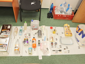 Přerovští kriminalisté rozprášili organizovaný gang výrobců pervitinu. Prodal drogy za tři čtvrtě milionu