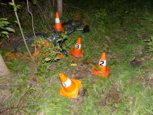 Tragický víkend. U Vidnavy a v Lipníku nad Bečvou zemřeli cyklisté, jeden vyletěl do lesa, druhý spadl na silnici