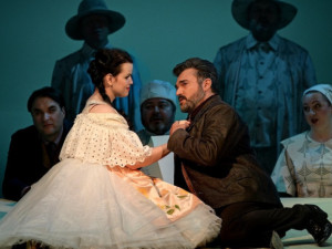 Z Prahy přes Olomouc vyrazí speciální operní vlaky do Ostravy. Zavezou lidi na operní představení Bedřicha Smetany