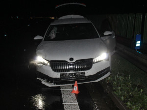 Na dálnici D35 mezi Olomoucí a Mohelnicí došlo za silného deště ke dvěma nehodám