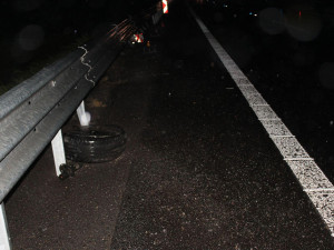 Na dálnici D35 mezi Olomoucí a Mohelnicí došlo za silného deště ke dvěma nehodám