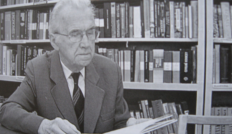 Bohuslav Smejkal – knihovník, publicista a bibliofil