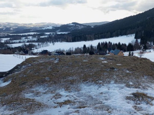 Výhled do krajiny z bunkru VIII/55/A-180