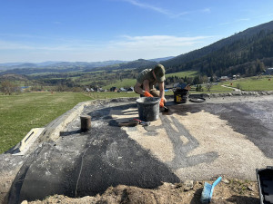 Mladí nadšenci z Přerova se věnují obnově bunkrů na severu Olomouckého kraje
