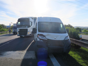 3 - Na D35 řešili policisté postupně tři hromadné dopravní nehody