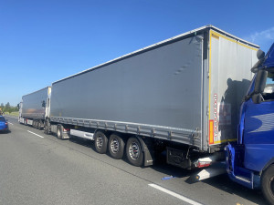 5 - Na D35 řešili policisté postupně tři hromadné dopravní nehody