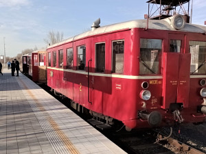 Hurvínek opět na kolejích. Mezi Kojetínem a Tovačovem budou i letos jezdit historické vlaky